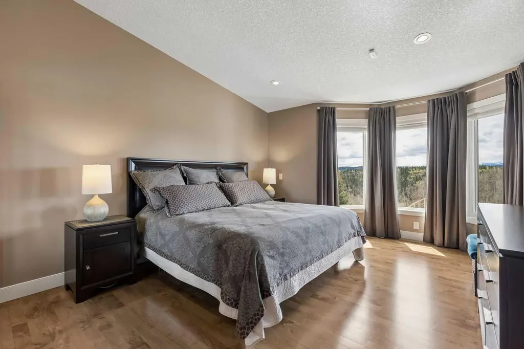 48 Sunset Way Priddis Greens AB T0L 1W3