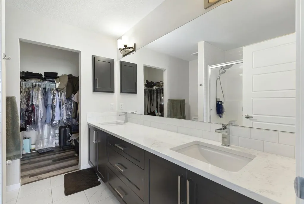 300 Harvest Hills Place NE Calgary AB T3K 2P4