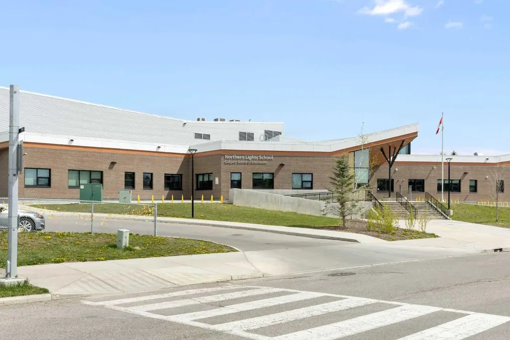 300 Harvest Hills Place NE Calgary AB T3K 2P4