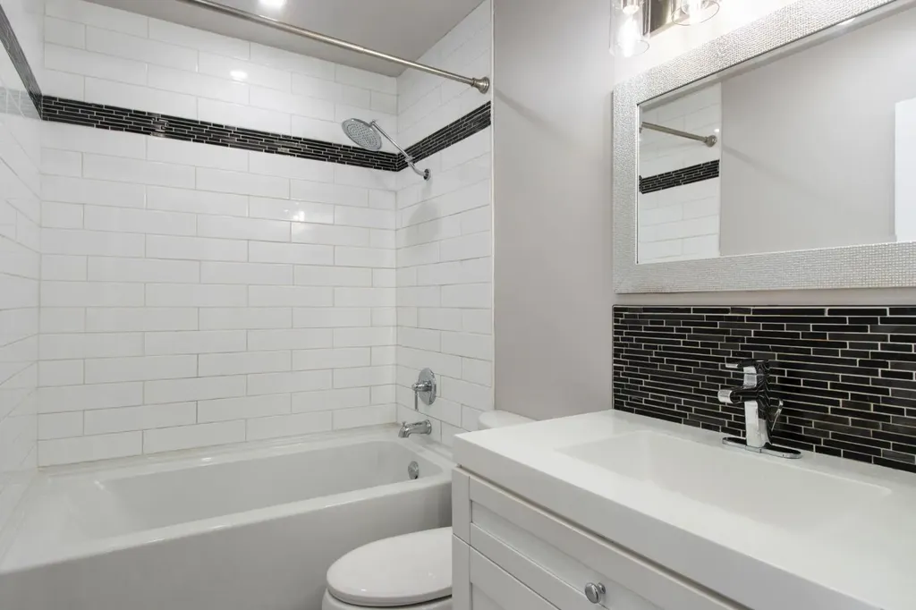 219 90 Avenue SE Calgary AB T2J 0A3