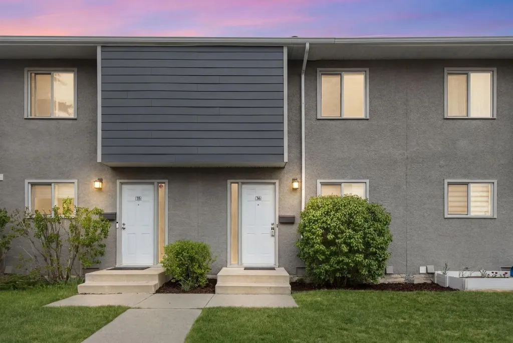 219 90 Avenue SE Calgary AB T2J 0A3