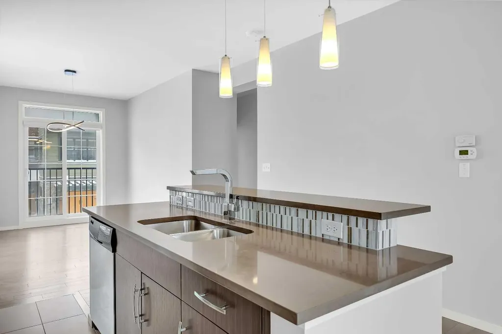 455 Ascot Circle SW Calgary AB T3H 0X3