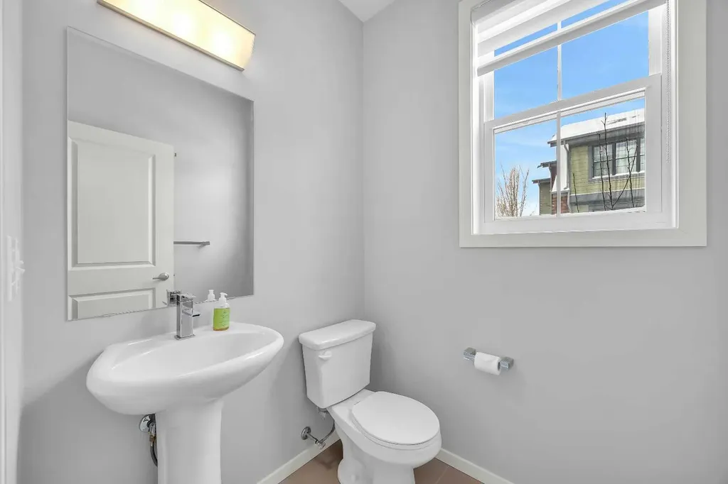 455 Ascot Circle SW Calgary AB T3H 0X3