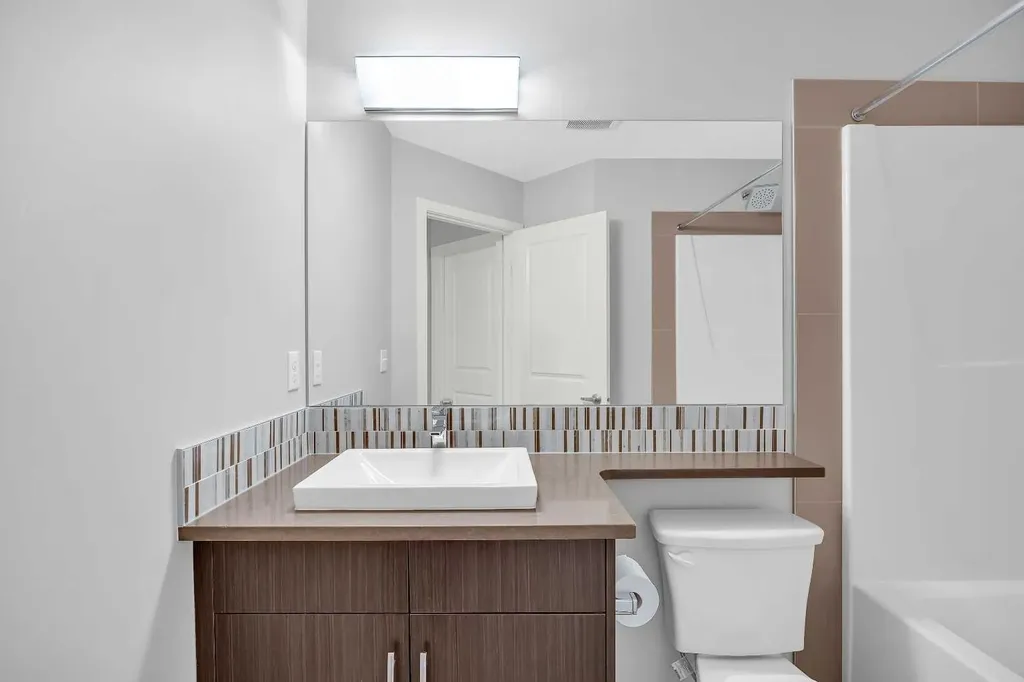 455 Ascot Circle SW Calgary AB T3H 0X3