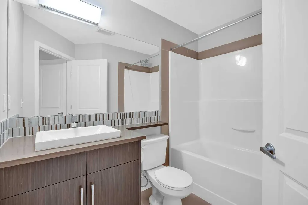 455 Ascot Circle SW Calgary AB T3H 0X3