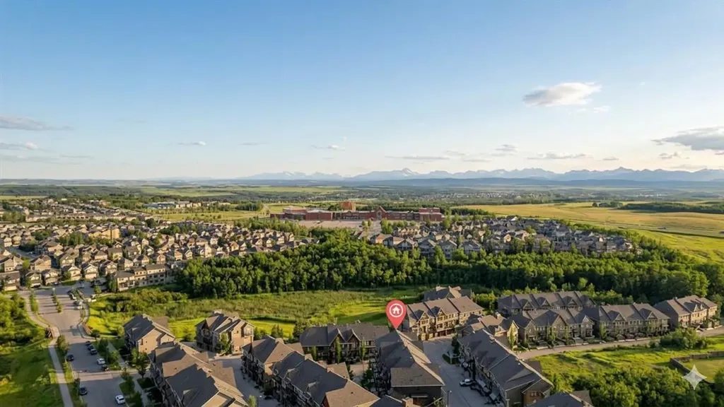 455 Ascot Circle SW Calgary AB T3H 0X3