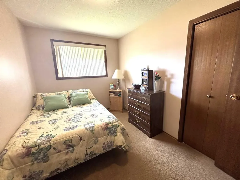 5015 50 Avenue Sangudo AB T0E2A0