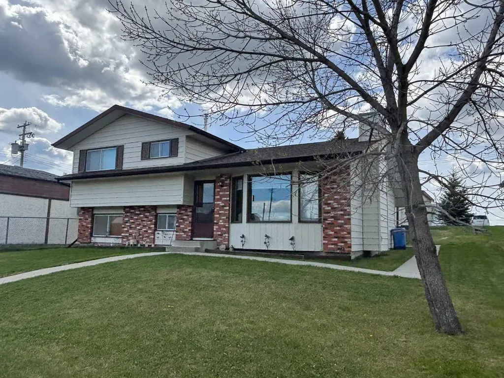 5015 50 Avenue Sangudo AB T0E2A0