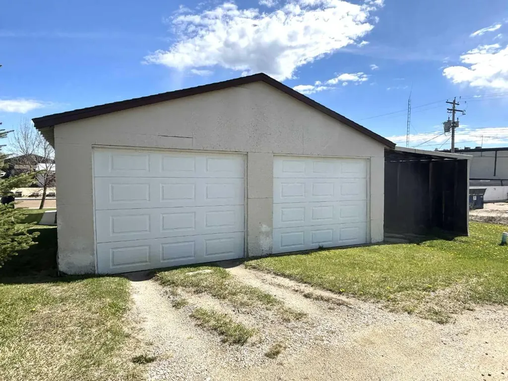 5015 50 Avenue Sangudo AB T0E2A0