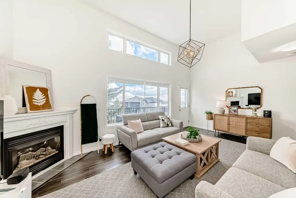 110 Country Hills Cove NW Calgary AB T3K 5G7