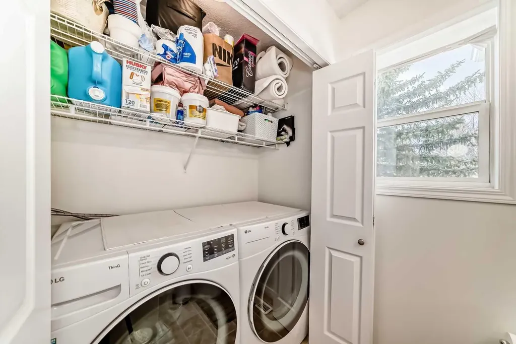 110 Country Hills Cove NW Calgary AB T3K 5G7