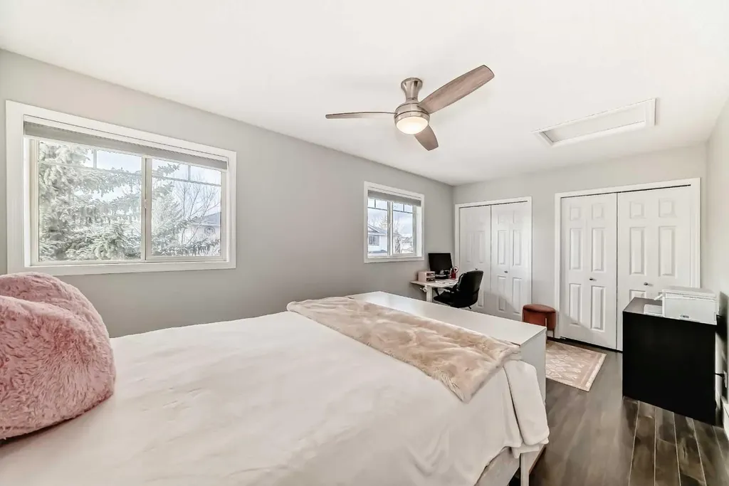 110 Country Hills Cove NW Calgary AB T3K 5G7