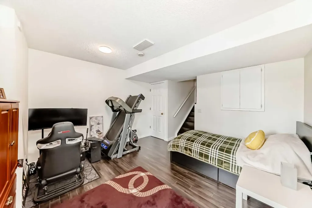 110 Country Hills Cove NW Calgary AB T3K 5G7