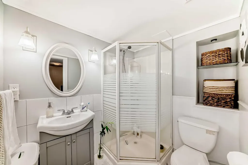 110 Country Hills Cove NW Calgary AB T3K 5G7