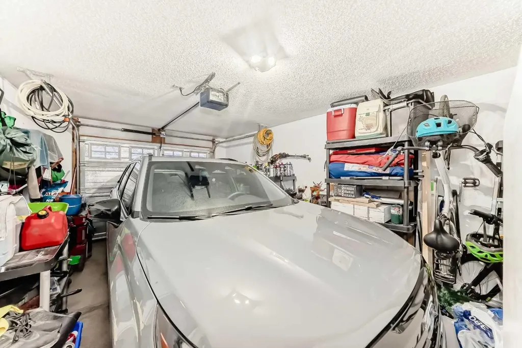 110 Country Hills Cove NW Calgary AB T3K 5G7