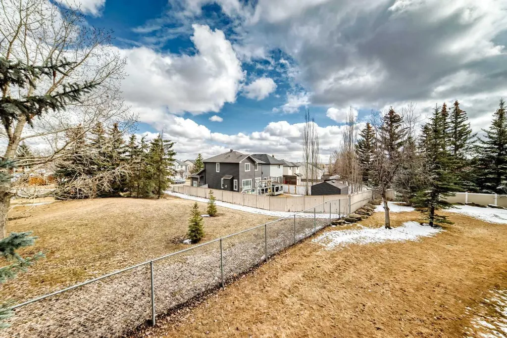 110 Country Hills Cove NW Calgary AB T3K 5G7