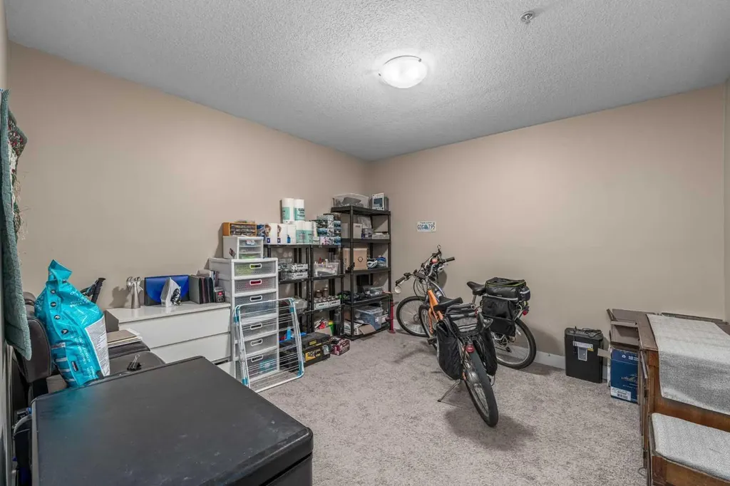 1899 45 Street NW Calgary AB T3B 4S3