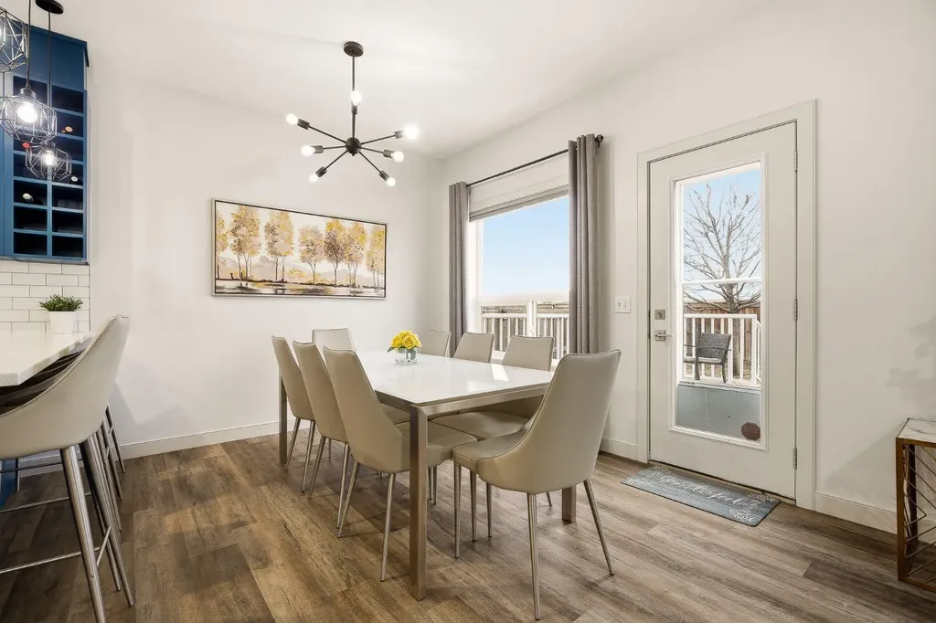 107 Everwoods Park SW Calgary AB T2Y 0G3