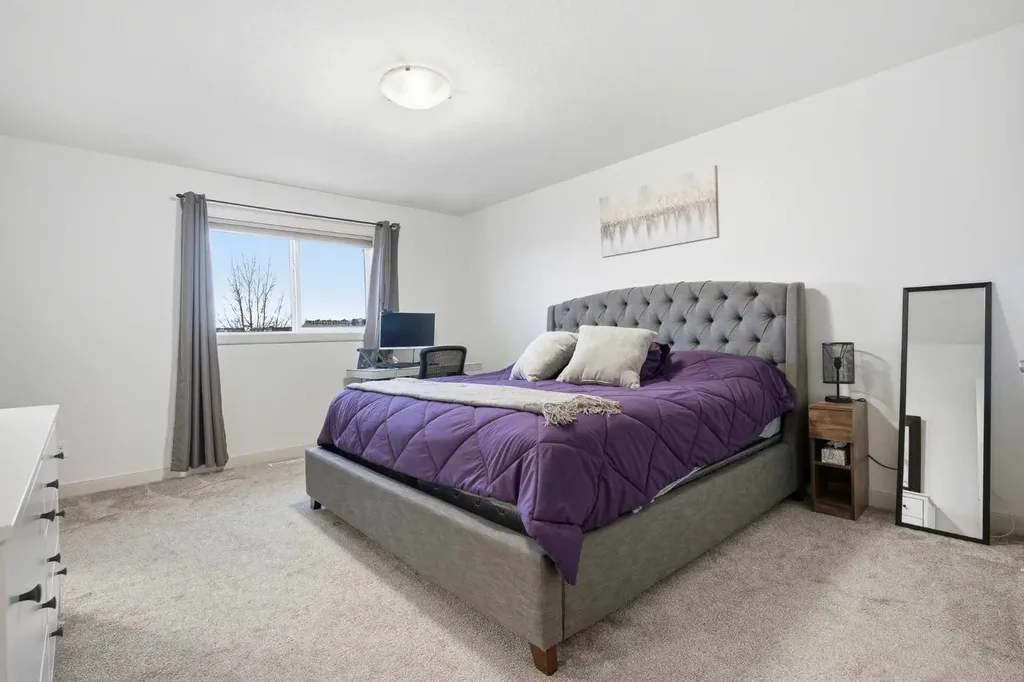 107 Everwoods Park SW Calgary AB T2Y 0G3