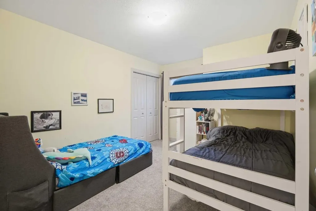 107 Everwoods Park SW Calgary AB T2Y 0G3