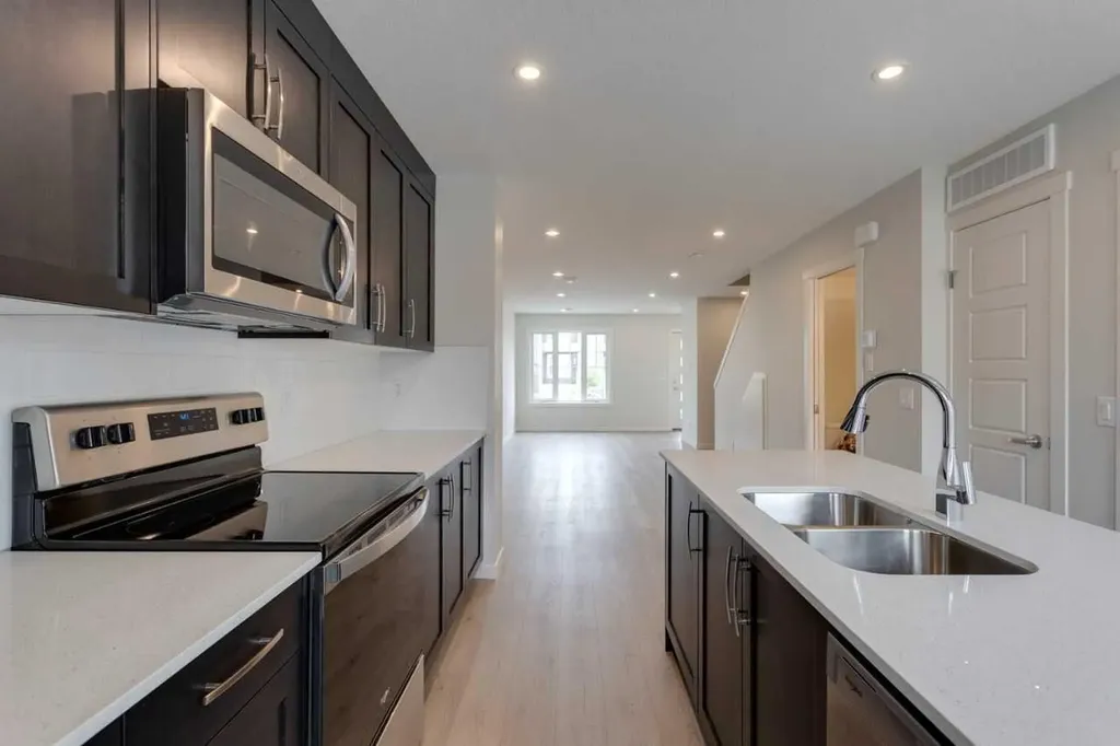 40 Livingston Parade NE Calgary AB T4B3P6