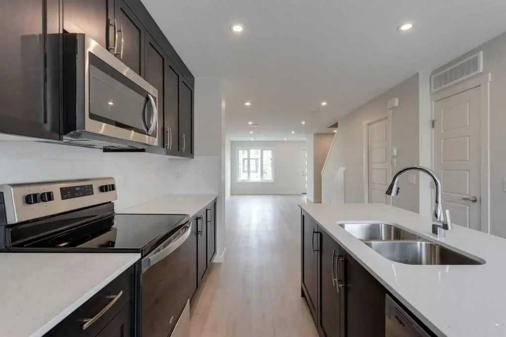 40 Livingston Parade NE Calgary AB T4B3P6