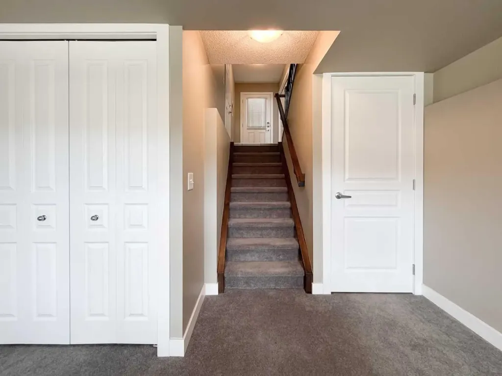 117 Panatella Hill NW Calgary AB T3K0S7