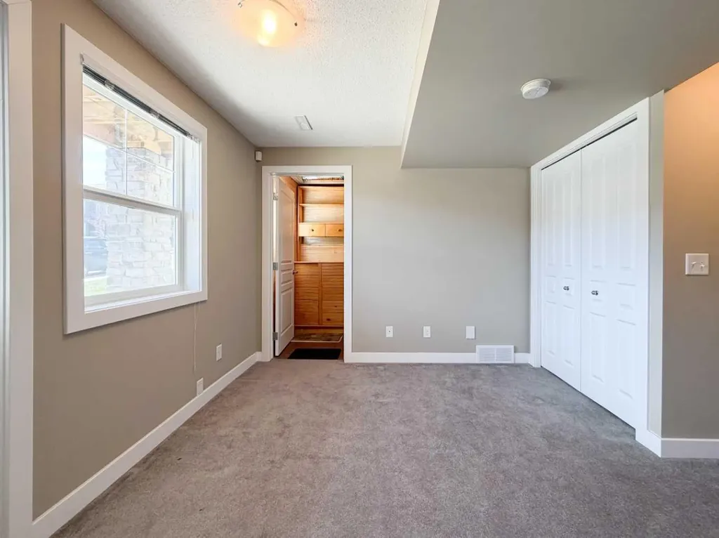 117 Panatella Hill NW Calgary AB T3K0S7