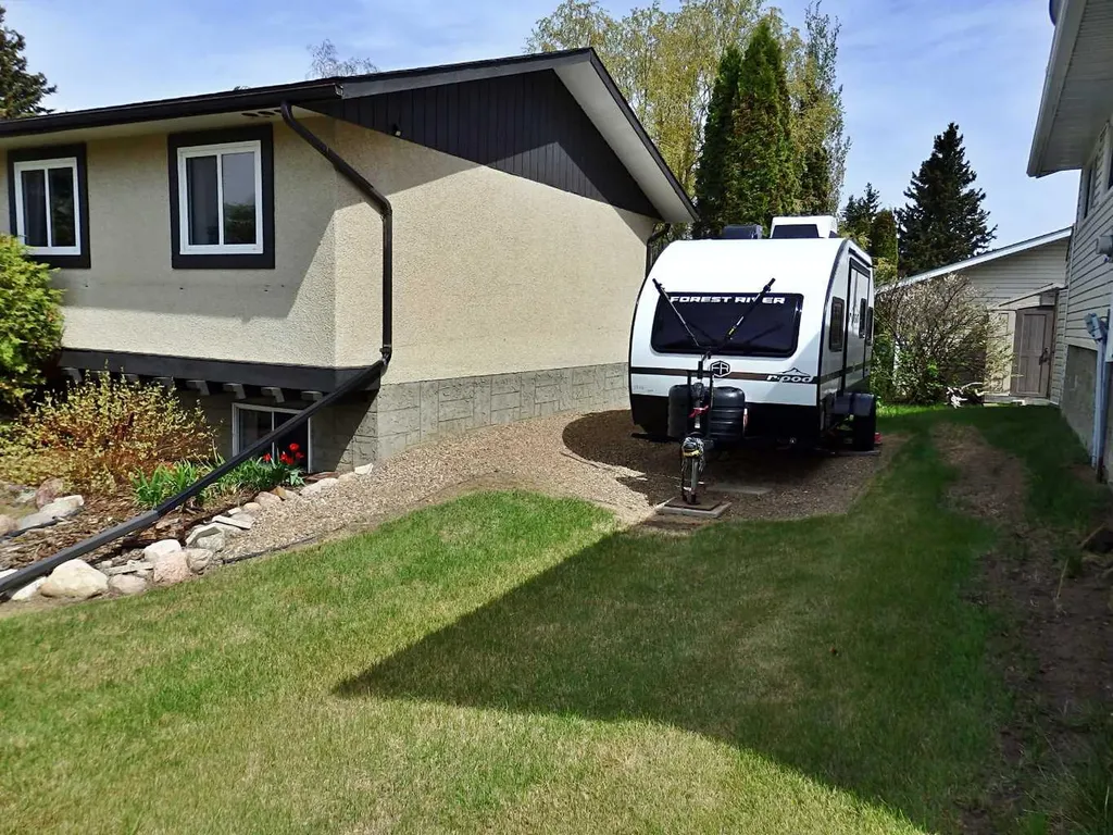 5204 57a Street Vermilion AB T9X 1V4