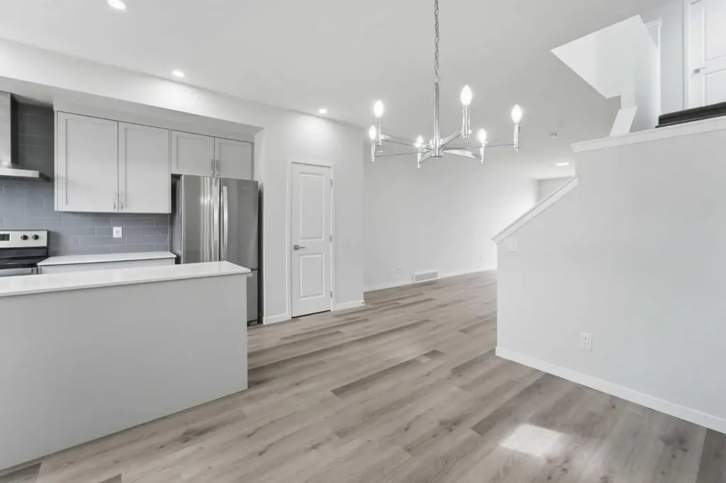 21 Corner Glen Row NE Calgary AB T3M 2L9