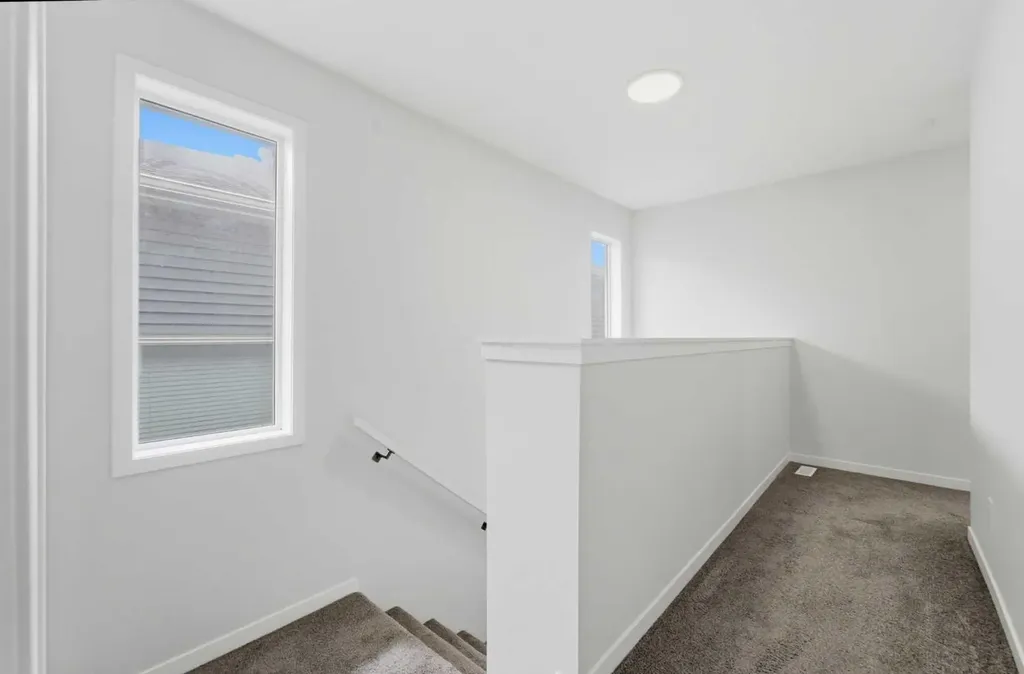 21 Corner Glen Row NE Calgary AB T3M 2L9
