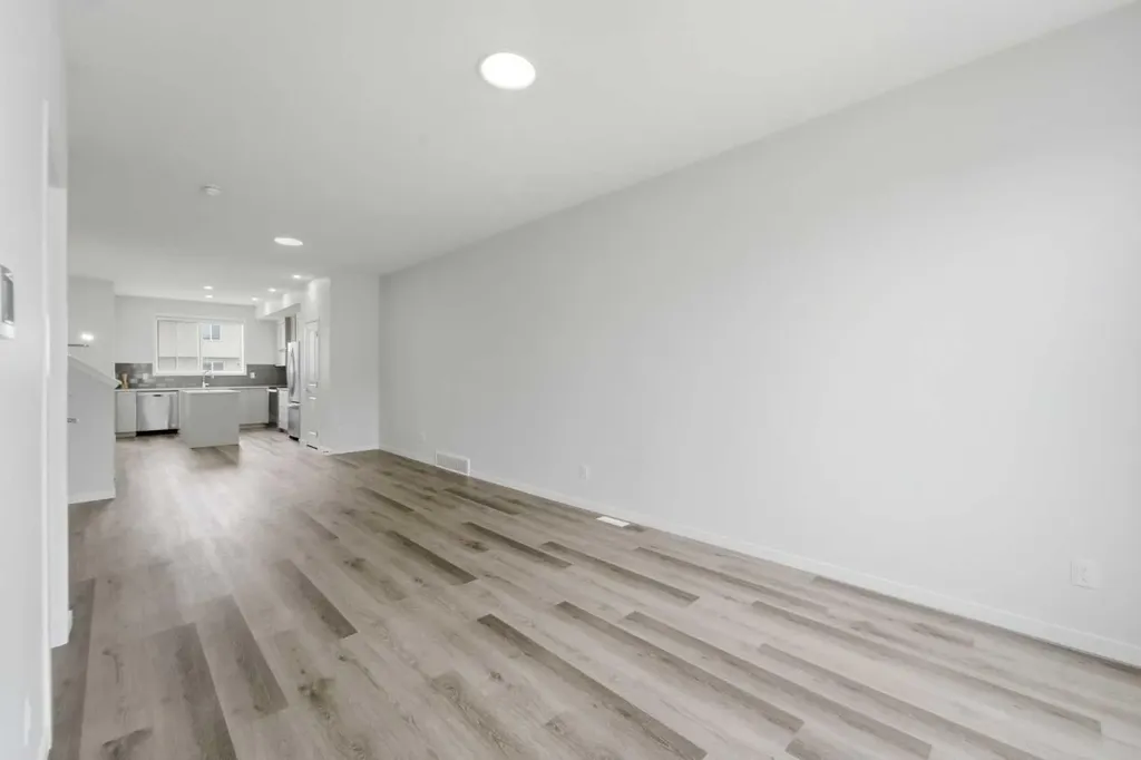 21 Corner Glen Row NE Calgary AB T3M 2L9