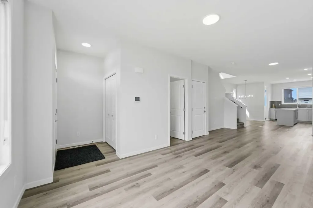 21 Corner Glen Row NE Calgary AB T3M 2L9