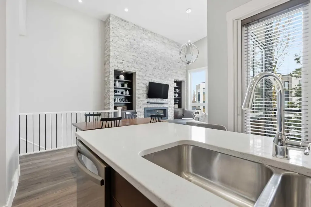 1684 37 Avenue SW Calgary AB T2T 5P5