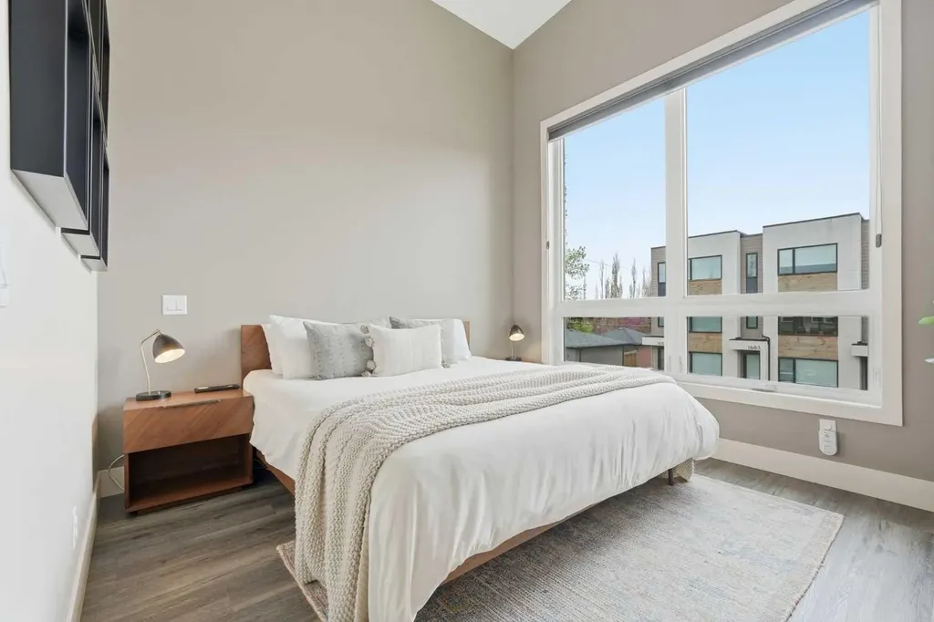 1684 37 Avenue SW Calgary AB T2T 5P5