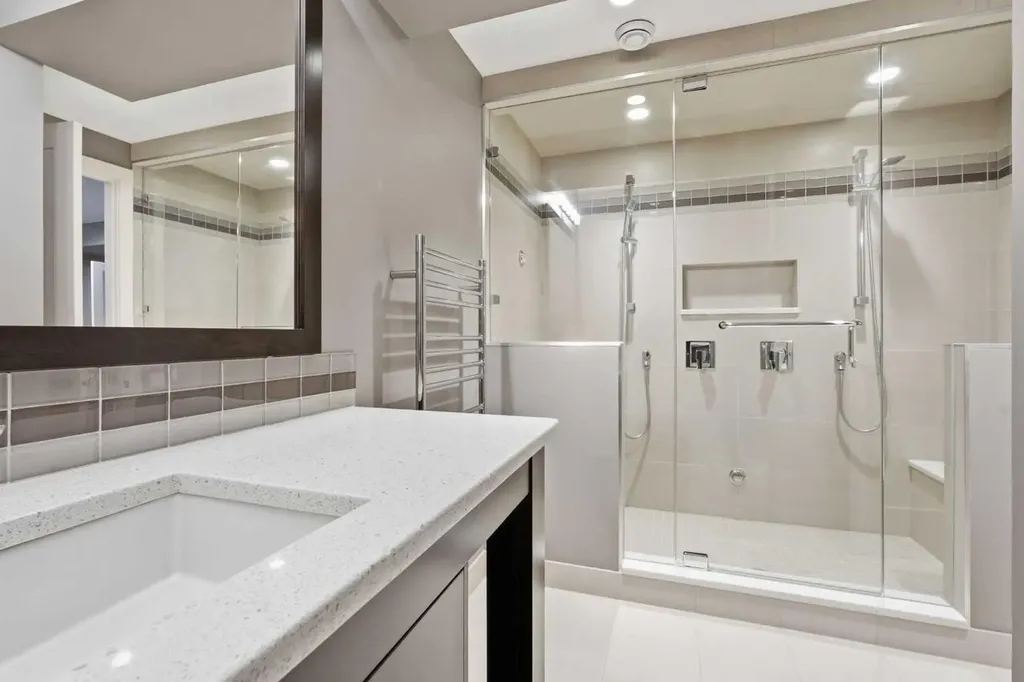 1684 37 Avenue SW Calgary AB T2T 5P5