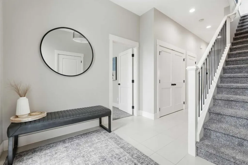 1684 37 Avenue SW Calgary AB T2T 5P5