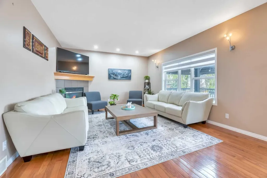 245 Springmere Way Chestermere AB T1X1P2