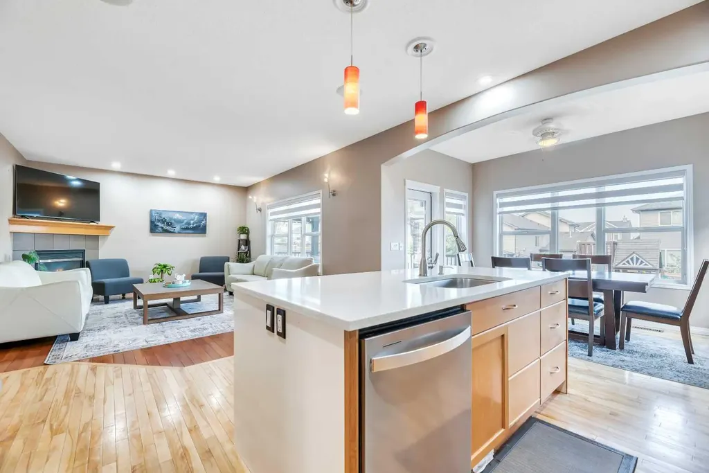 245 Springmere Way Chestermere AB T1X1P2