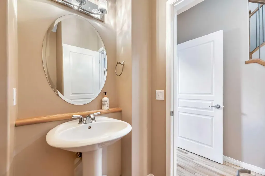245 Springmere Way Chestermere AB T1X1P2