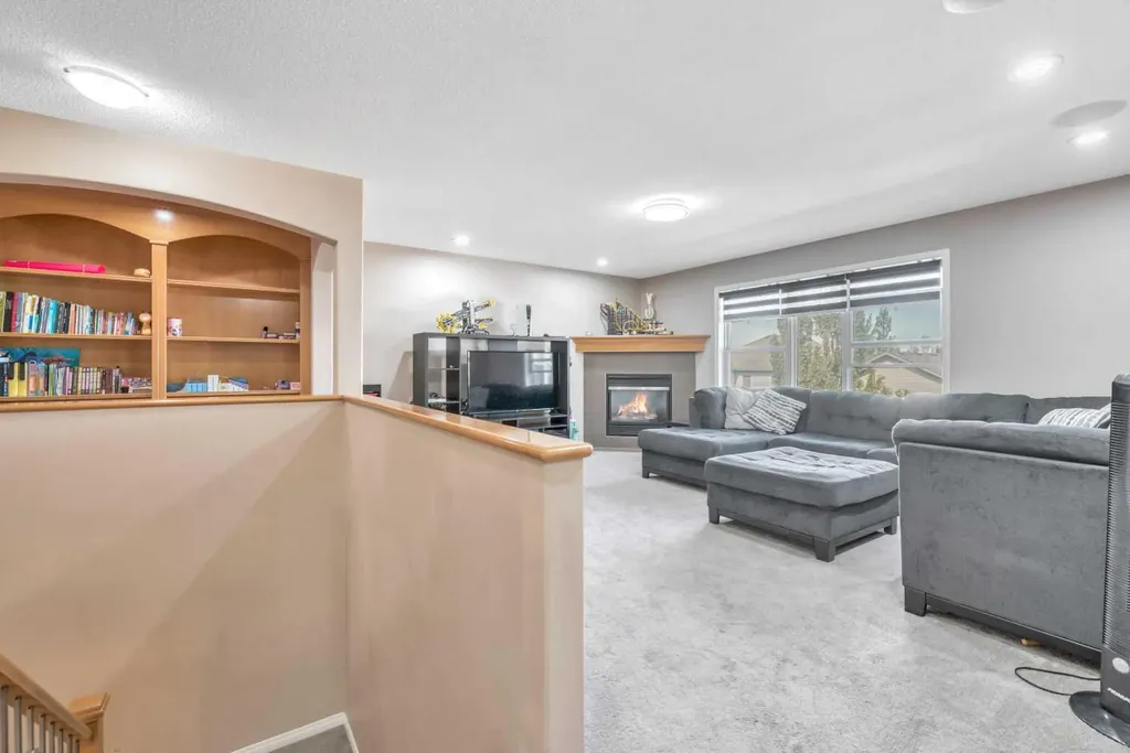 245 Springmere Way Chestermere AB T1X1P2