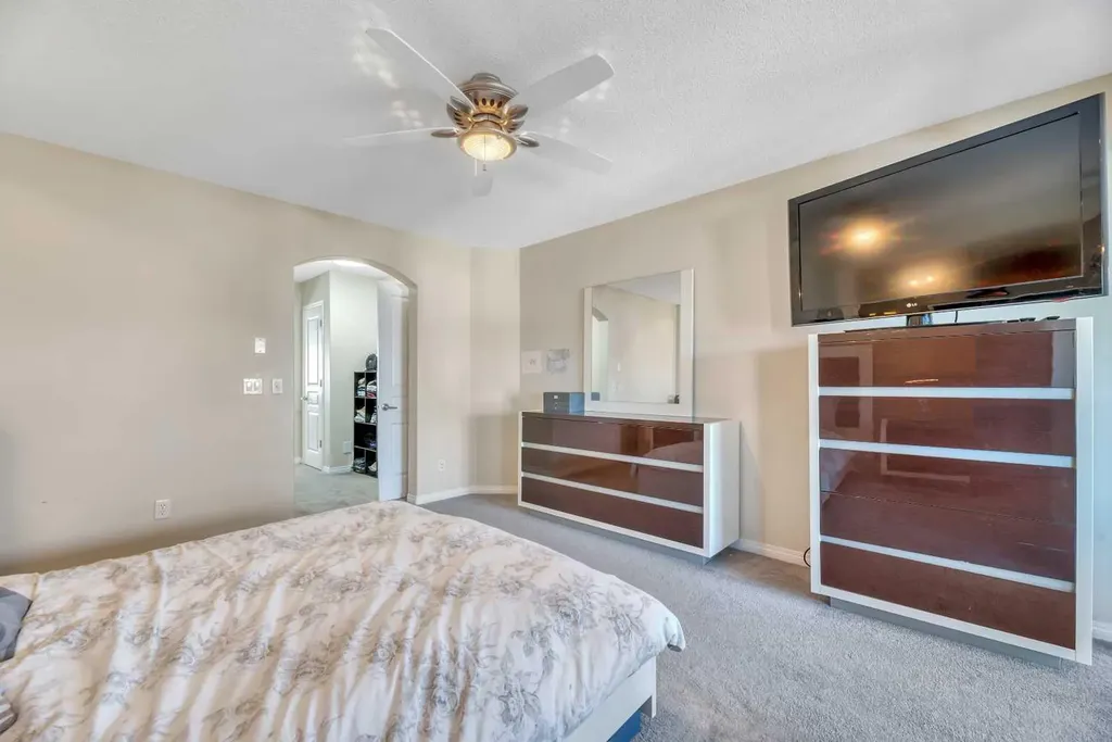 245 Springmere Way Chestermere AB T1X1P2