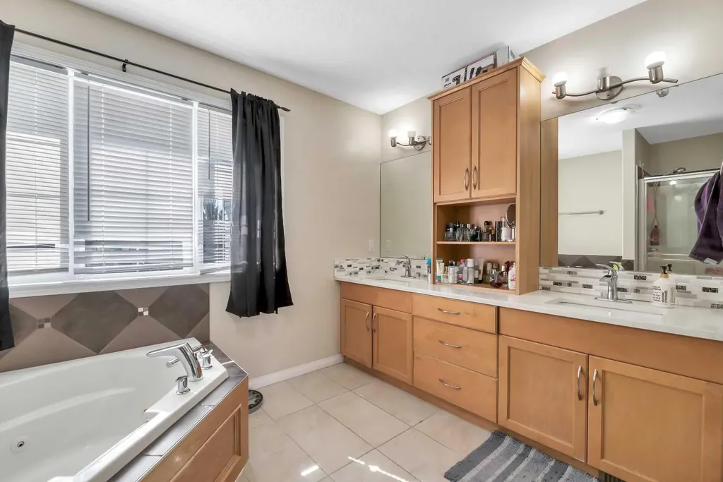 245 Springmere Way Chestermere AB T1X1P2