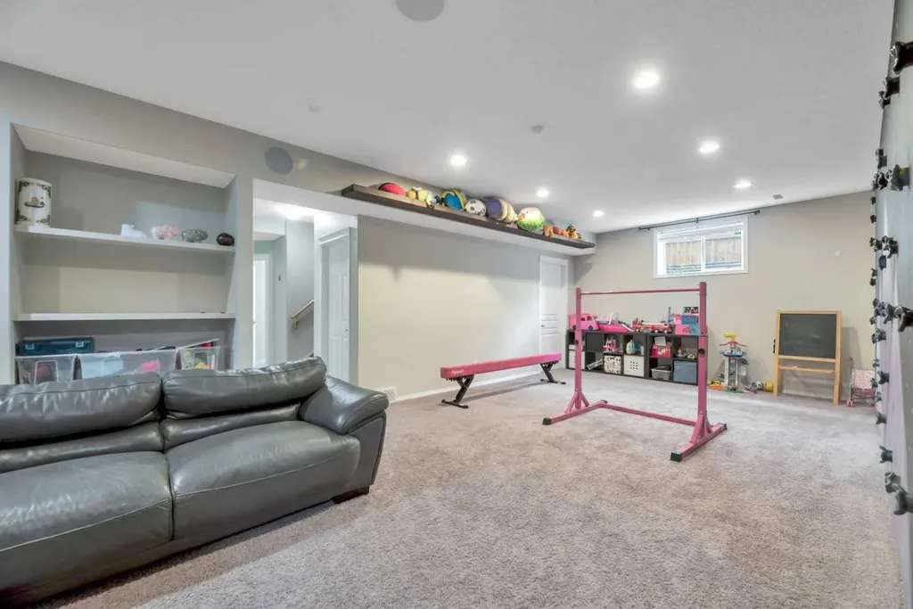 245 Springmere Way Chestermere AB T1X1P2