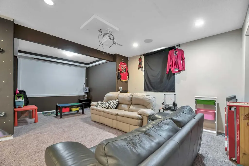 245 Springmere Way Chestermere AB T1X1P2