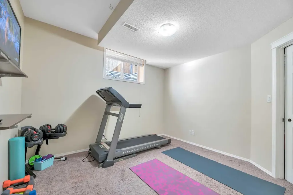 245 Springmere Way Chestermere AB T1X1P2