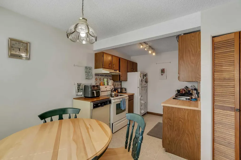 500 Allen Street Airdrie AB T4B1J4