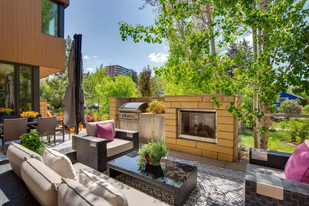 3038 4 Street SW Calgary AB T2S1X8