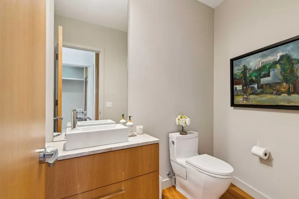 3038 4 Street SW Calgary AB T2S1X8