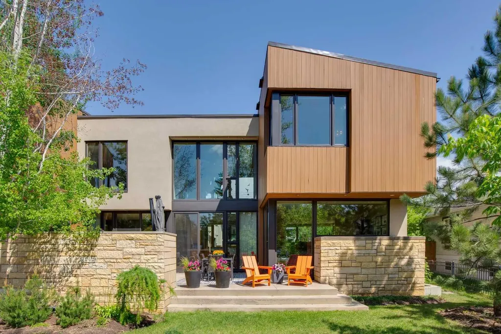 3038 4 Street SW Calgary AB T2S1X8